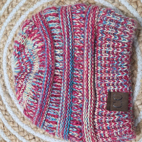 CC Beanie, Four Tone Thread Mix Classic Fit -- EUC - Picture 1 of 3